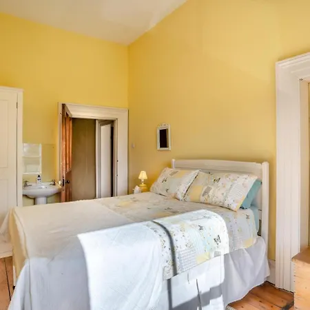 3 Bed In Oc-ii16584 Ferienhaus *
